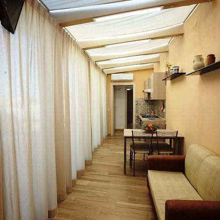 Re Sole Case Vacanze - Esclusivo Attico M A R T E Con Spaziosissima Terrazza Solarium Attrezzata Avola Exterior photo